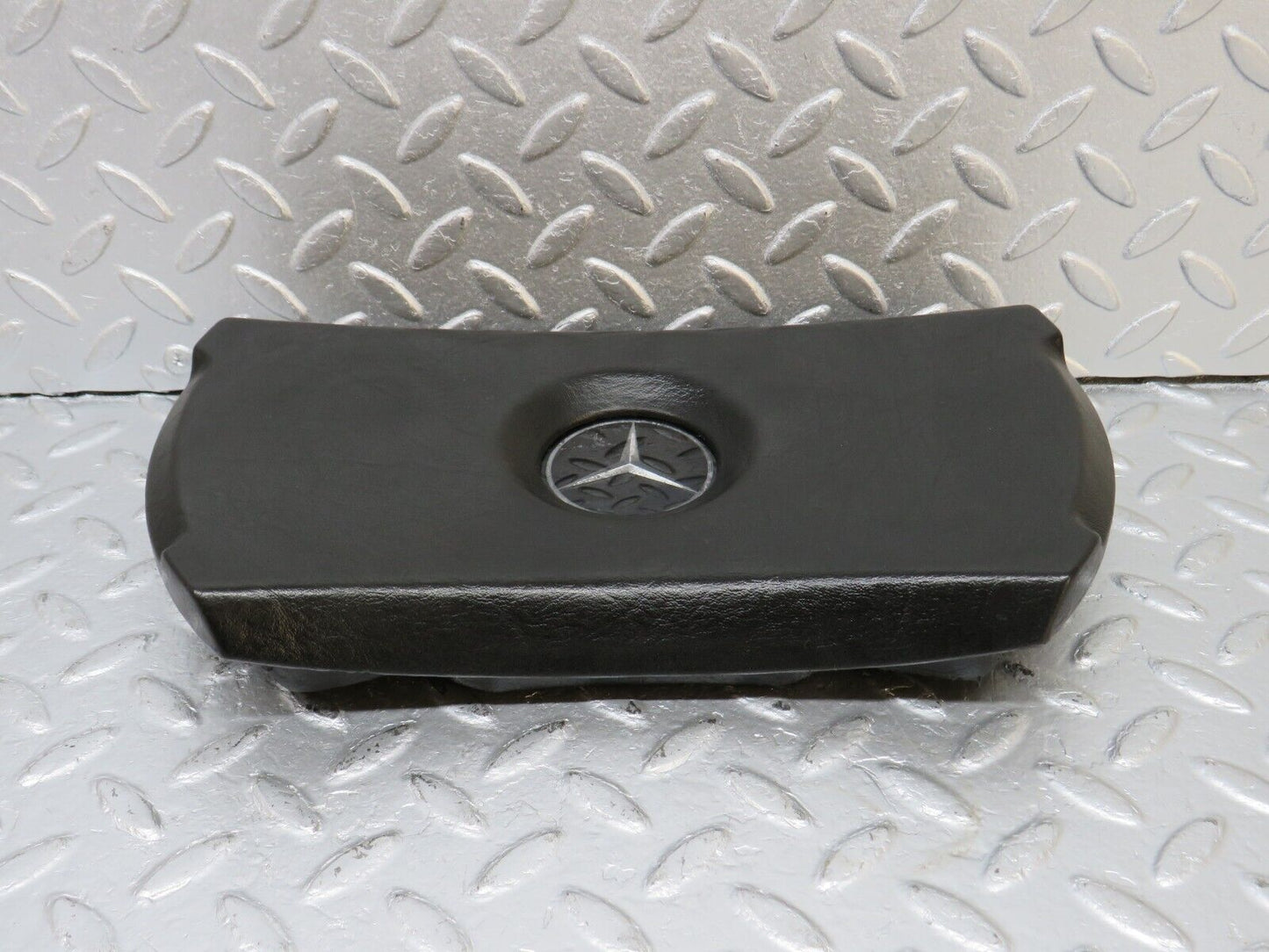 40563 Mercedes-Benz W123 300D Steering Wheel Centre Horn Pad