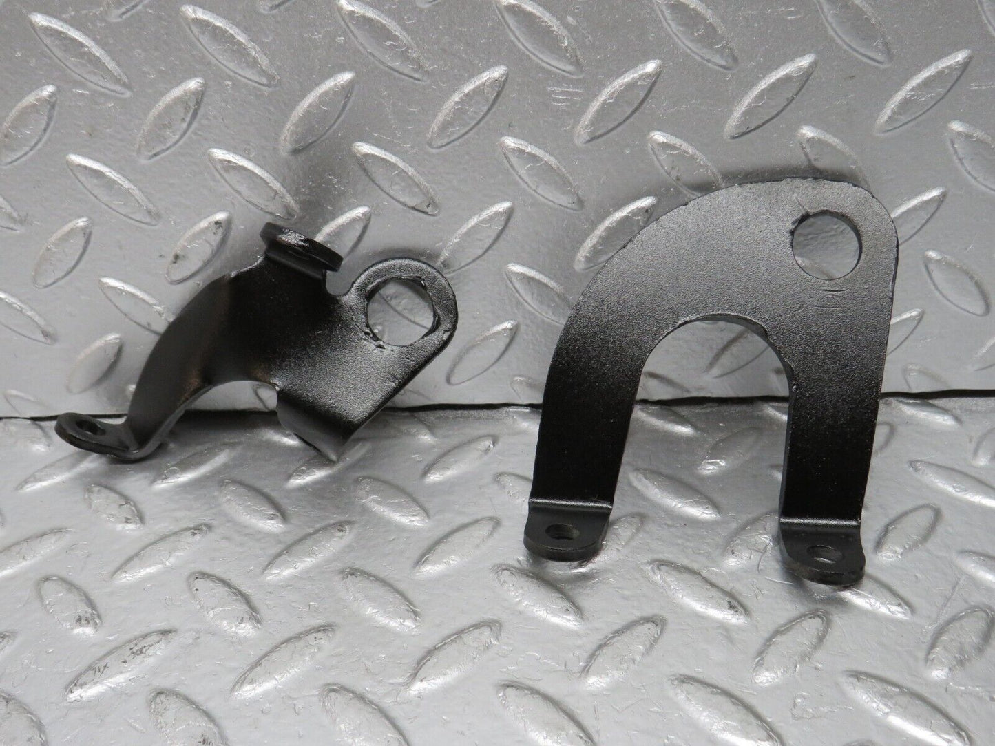 33063 Mercedes-Benz C107 R107 350 V8 Engine Lifting Eyes Hooks