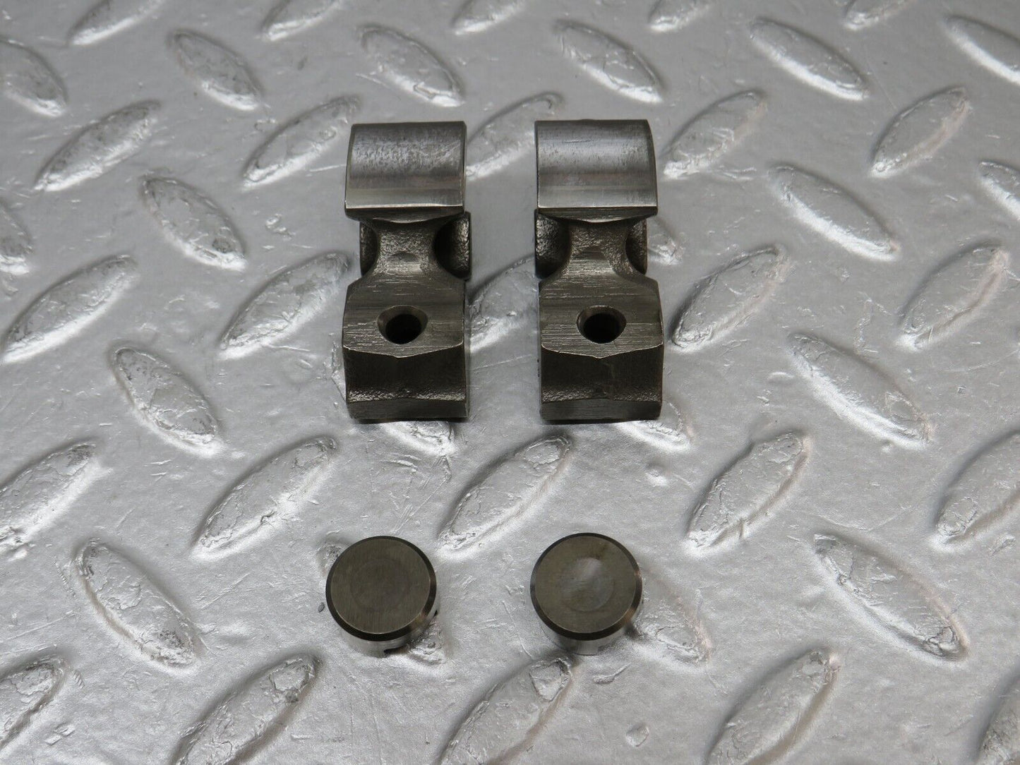 34559 Mercedes-Benz C126 380SEC Coupe Rocker Arm With Valve Tappet