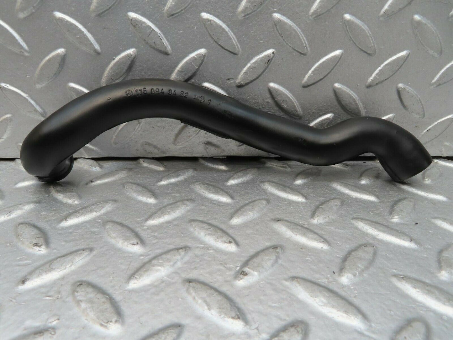 15687 Mercedes-Benz R107 450SL Coupe Air Intake Breather Hose 1160940482