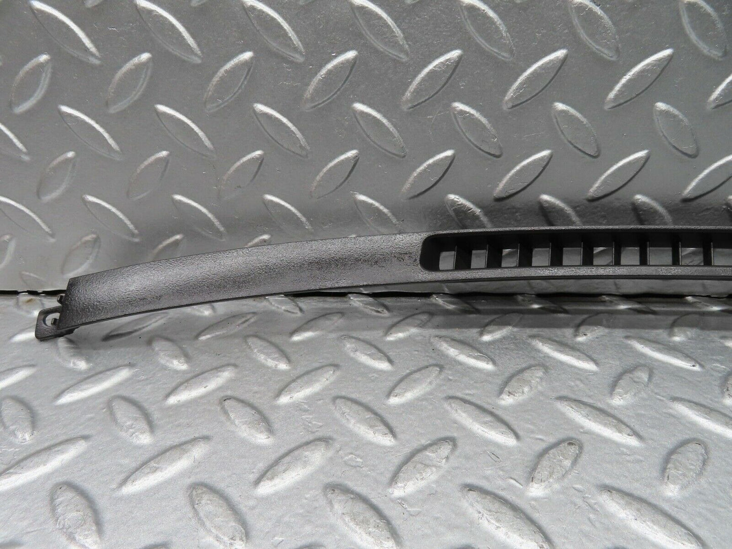 19983 Mercedes-Benz R129 300SL Coupe Windscreen Defroster Air Vent 1296890380