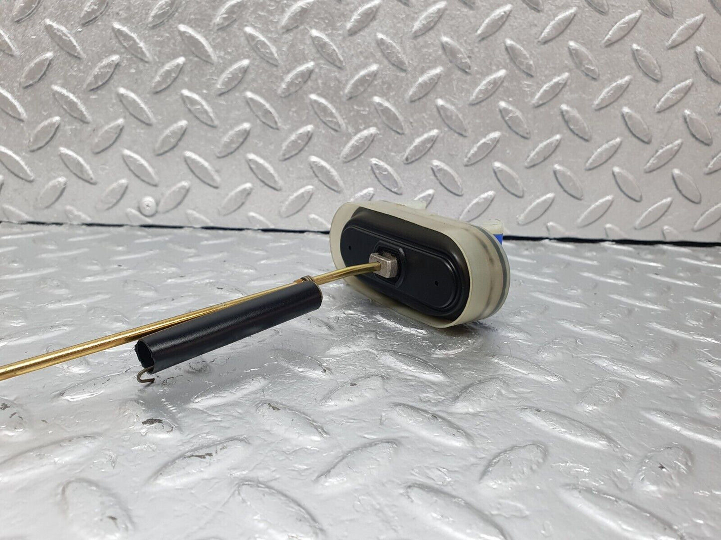 43973 Mercedes-Benz C123 230CE Coupe Front Seat Folding Vacuum Actuator