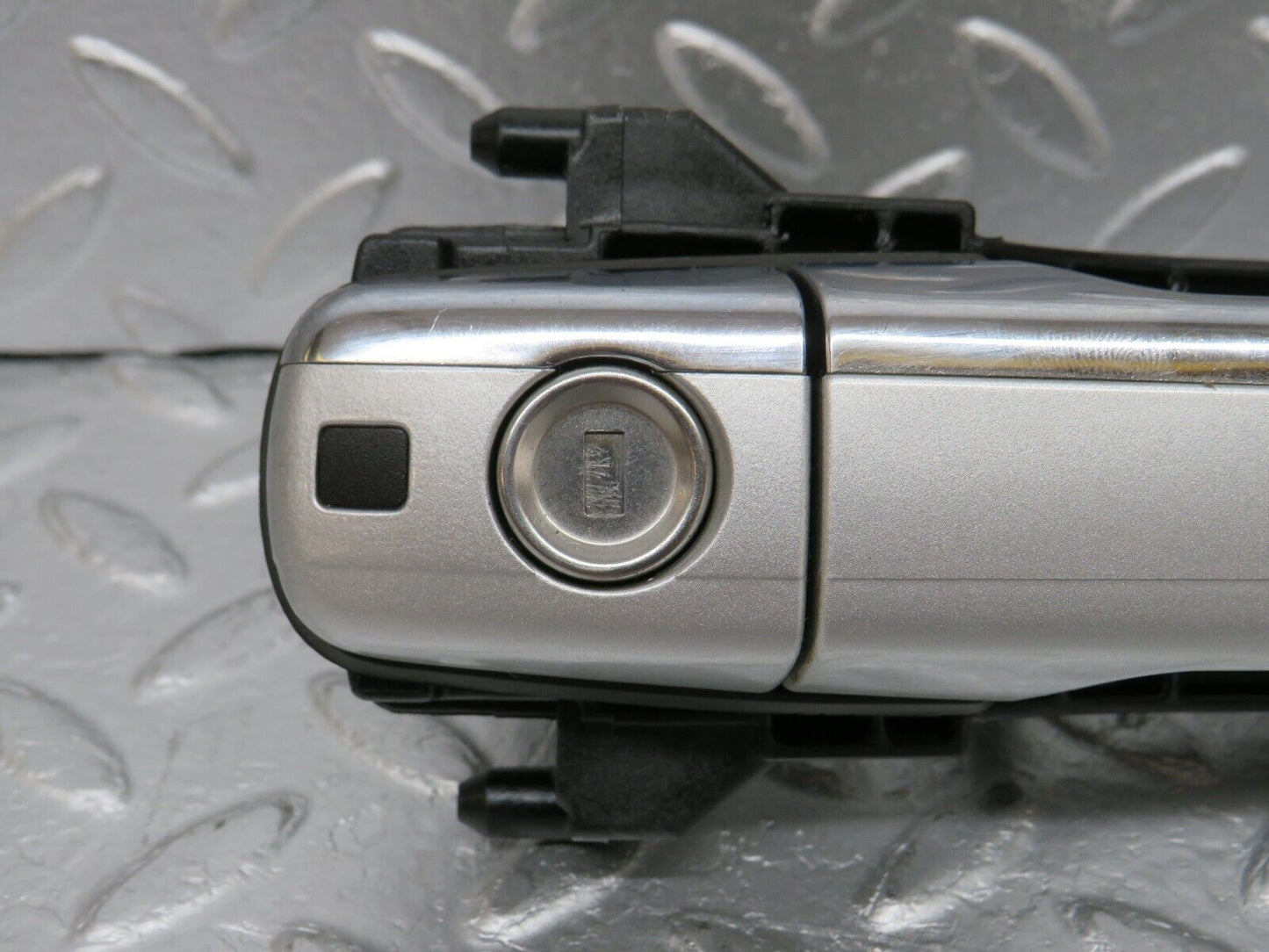 34696 Mercedes-Benz W210 320E Front Right Exterior Door Handle No Key