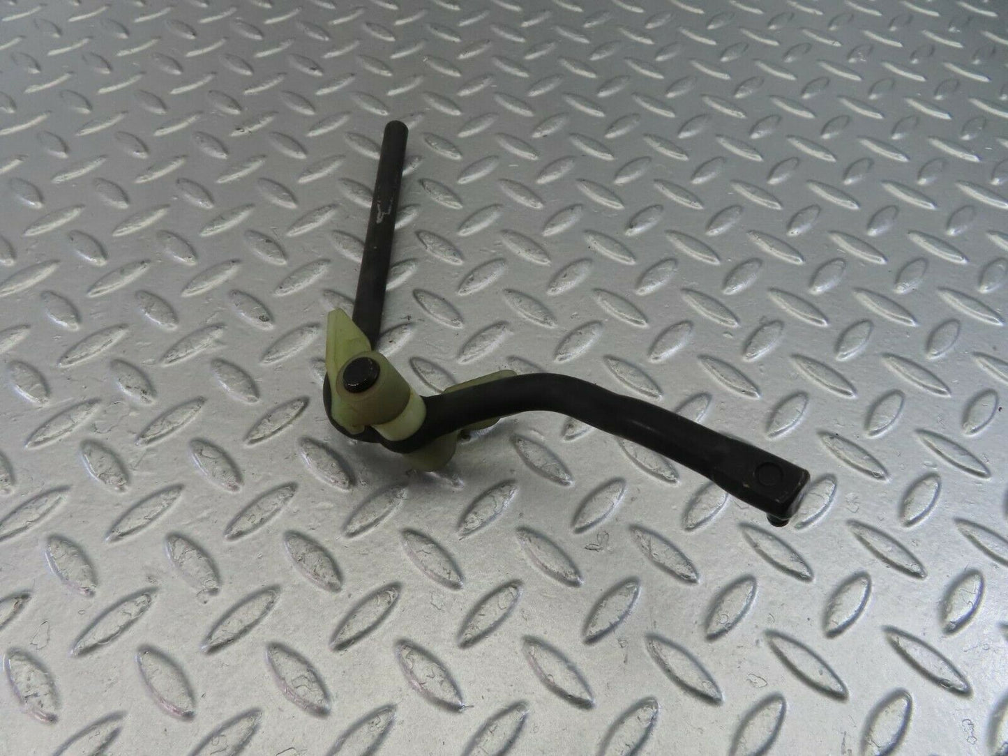 10070 Mercedes-Benz C123 230CE Coupe Accelerator Pedal Linkage