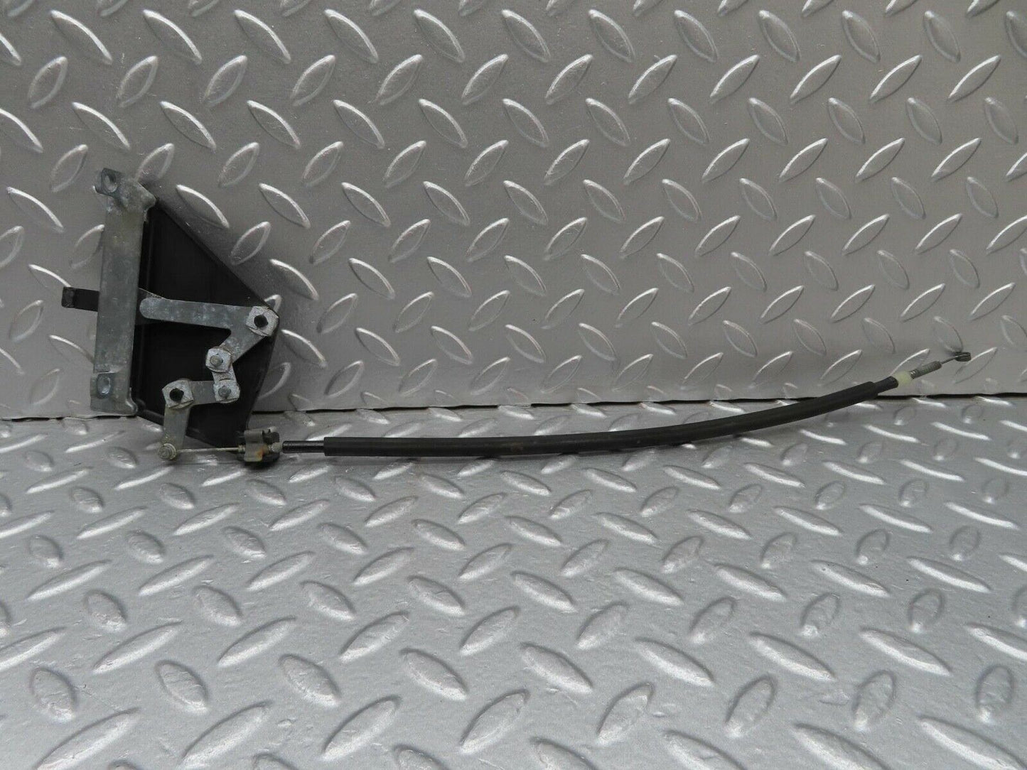 13998 Mercedes-Benz C107 280SLC Air Vent Control Lever Right 1078300485