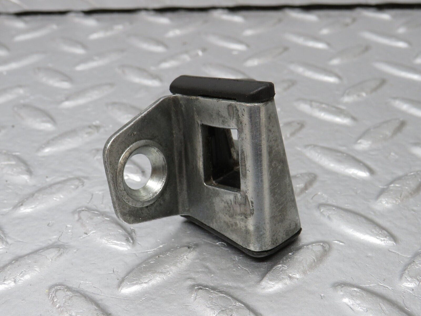 33683 Mercedes-Benz W201 190E 2.0L Door Lock Latch