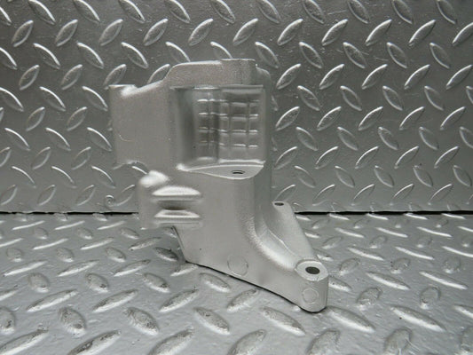 22829 Mercedes-Benz C107 450SLC Coupe Alternator Generator Bracket 1161551135