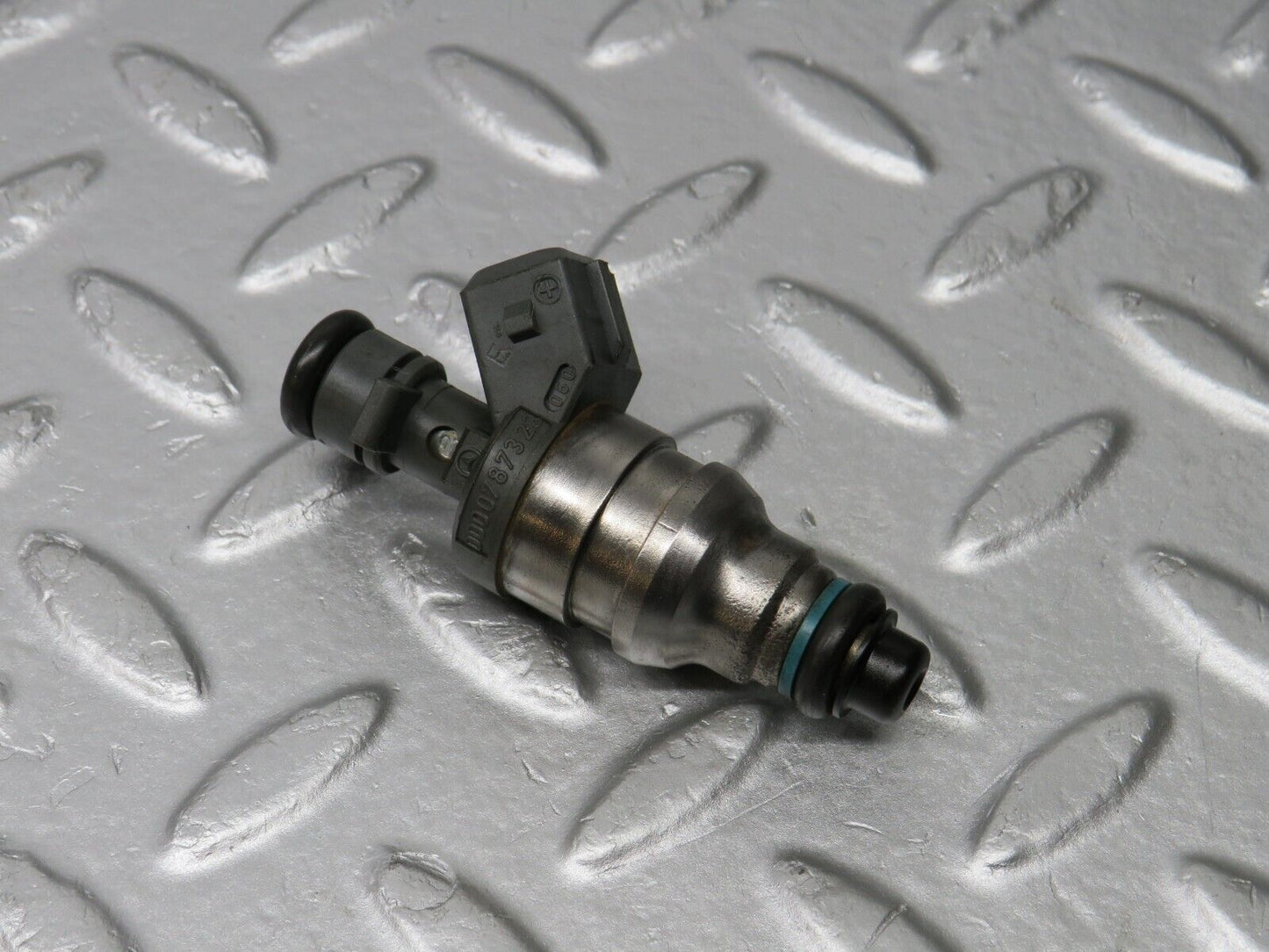 39421 Mercedes-Benz R129 320SL Coupe Fuel Injector Bosch 0000787323 0280155209