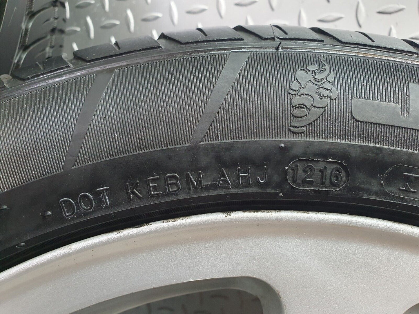 42632 Mercedes-Benz R129 320SL Alloy Wheel Set 8 1/4Jx17H2 ET34 1244011702