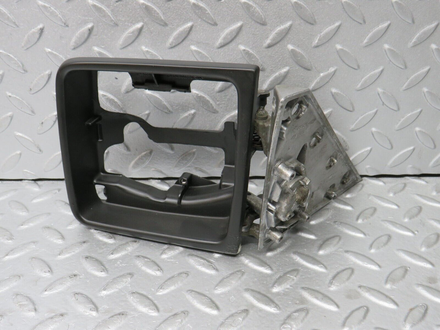 38200 Mercedes-Benz W201 190E 2.0L Wing Mirror Bracket With Frame Left 1248110541 1248110335