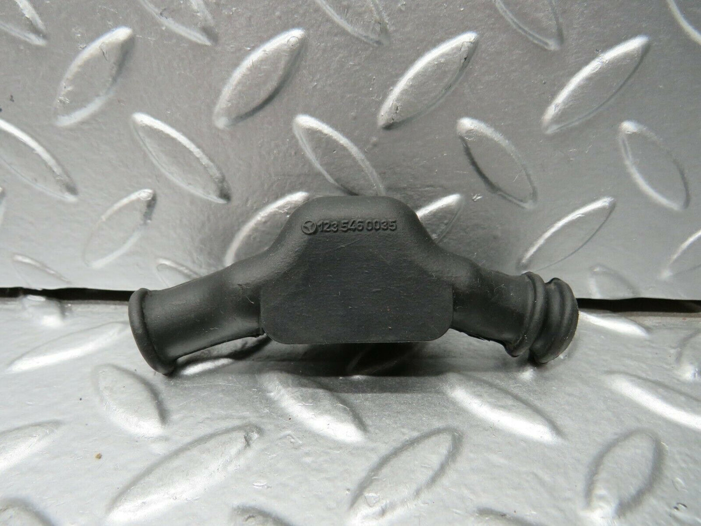 24093 Mercedes-Benz W123 280E Starter Motor Wire Rubber Cover