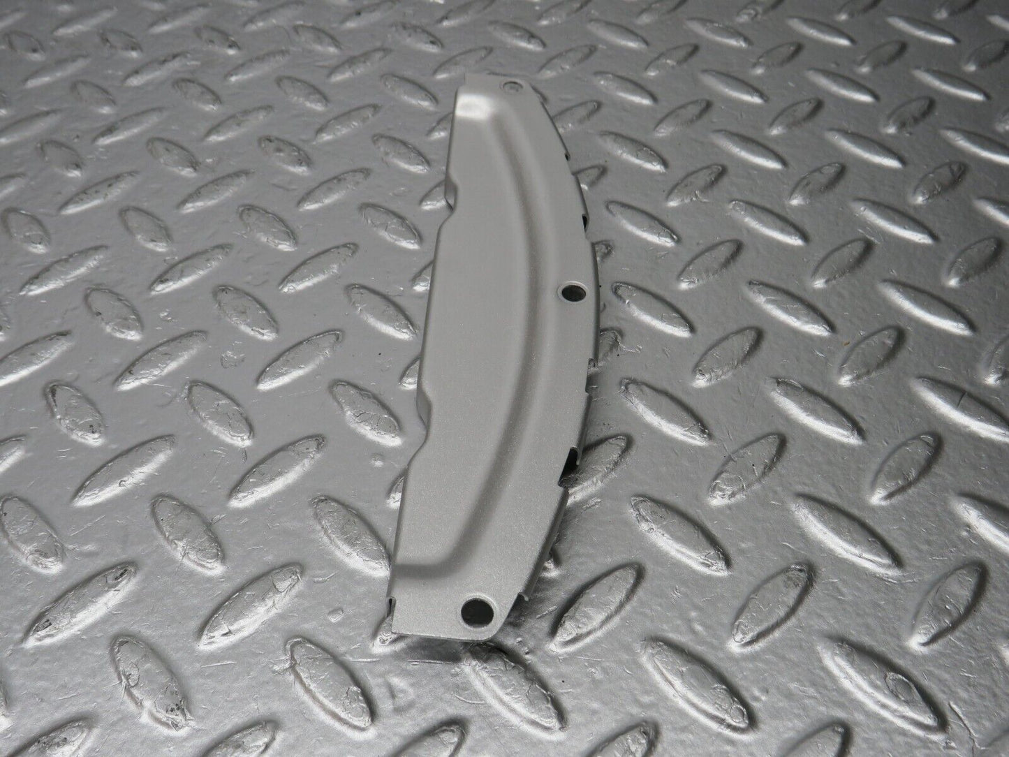33058 Mercedes-Benz C107 R107 350 V8 Gearbox Flange Cover