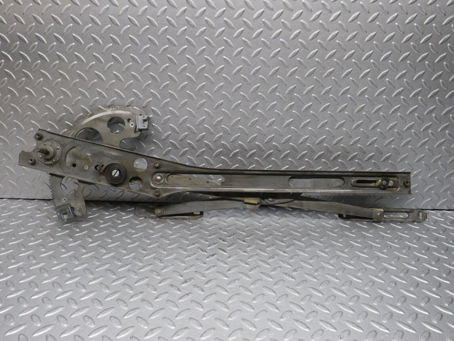 40118 Mercedes-Benz R107 350SL Coupe Front Right Manual Window Regulator 1077250602