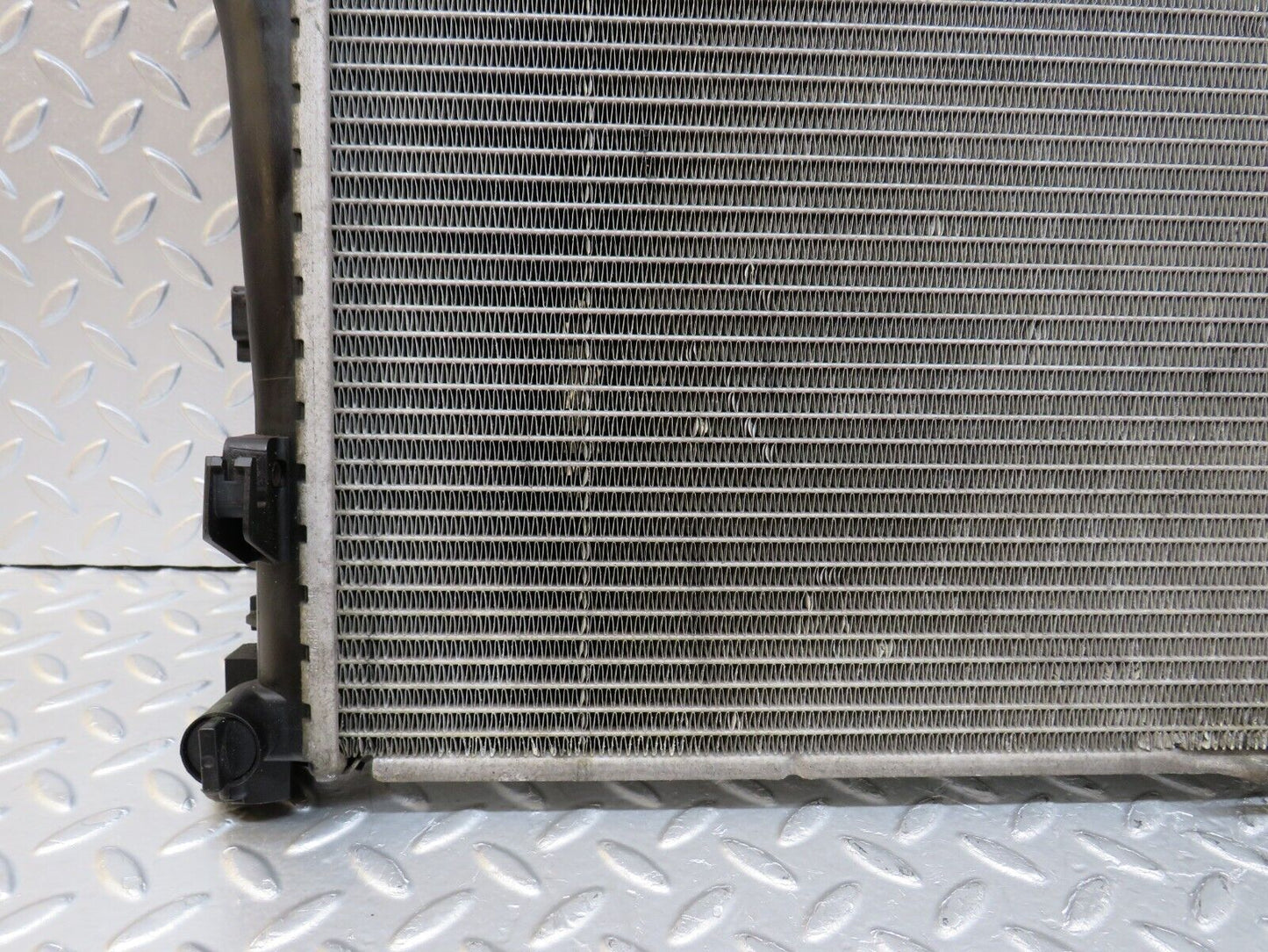 35118 Mercedes-Benz W221 Engine Coolant Radiator Valeo 2215000203