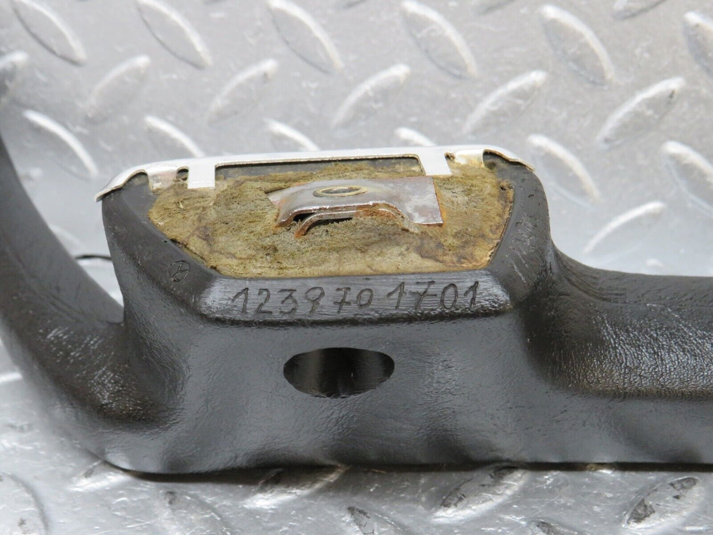 40555 Mercedes-Benz W123 300D Front Left Interior Door Handle Black 1239701701