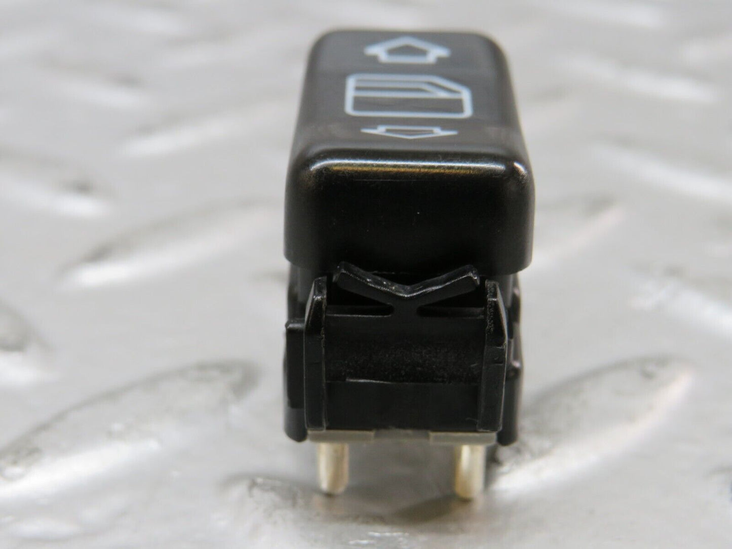 26561 Mercedes-Benz C124 220CE Coupe Right Electric Window Switch 1248209010
