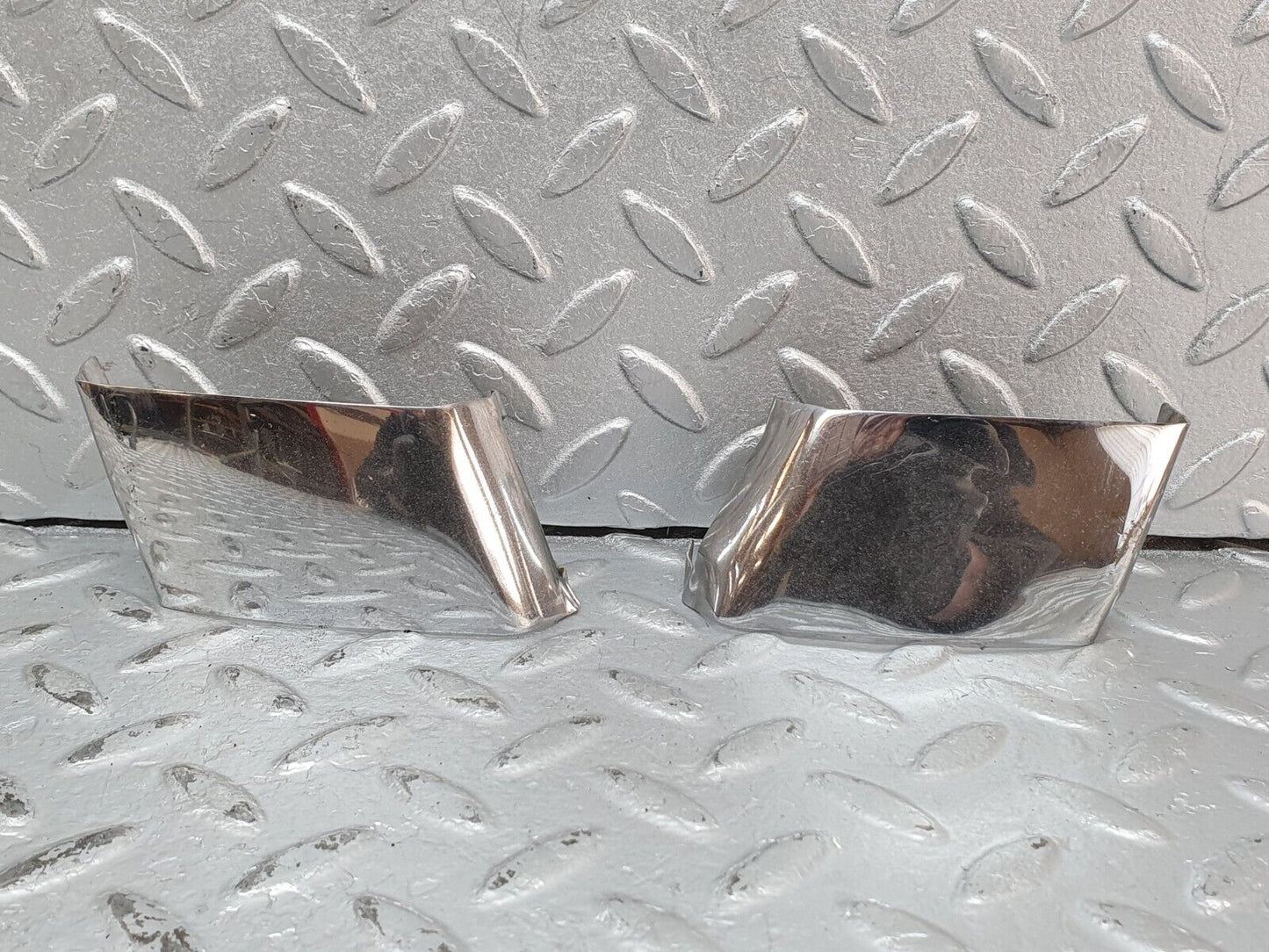 41244 Mercedes-Benz W126 300SE Front Bumper Cover Chrome Pair