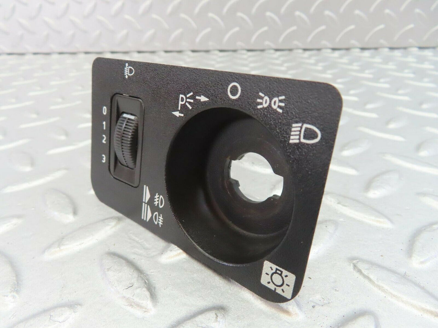 10433 Mercedes-Benz W201 190E Light Switch Trim Cover 2016890880