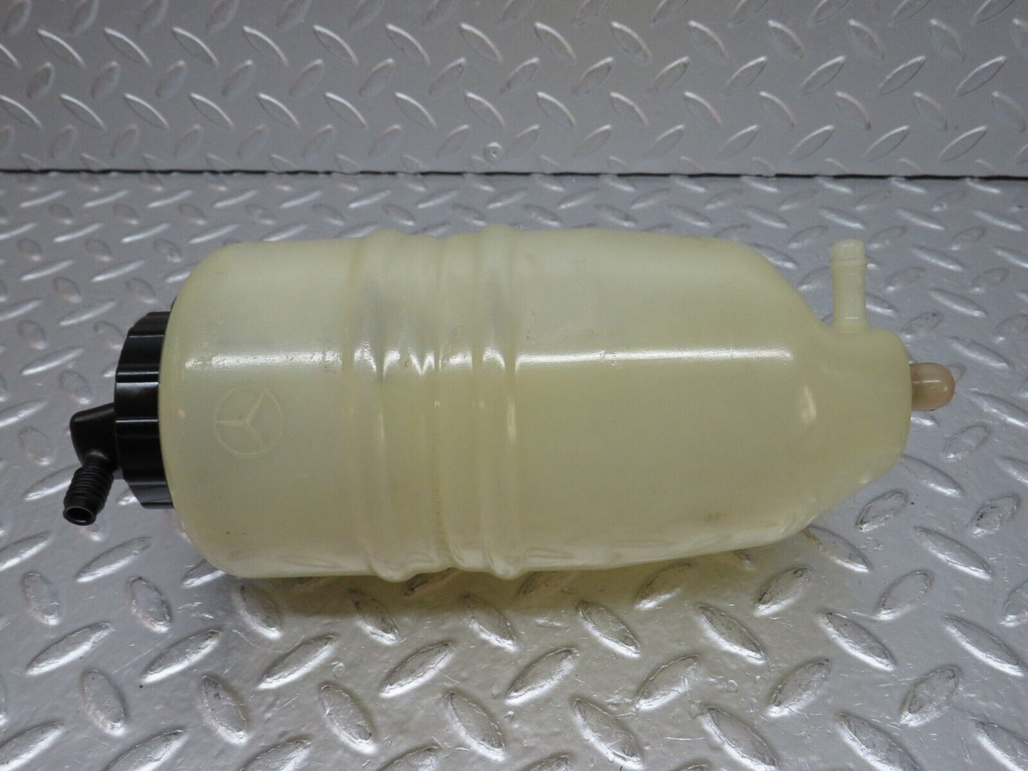 32521 Mercedes-Benz S124 300TE Hydraulic Suspension Fluid Reservoir 0009899103