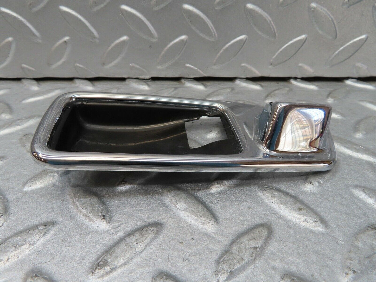 16980 Mercedes-Benz C123 280CE Coupe Chrome Frame For Door Opener 1167660111