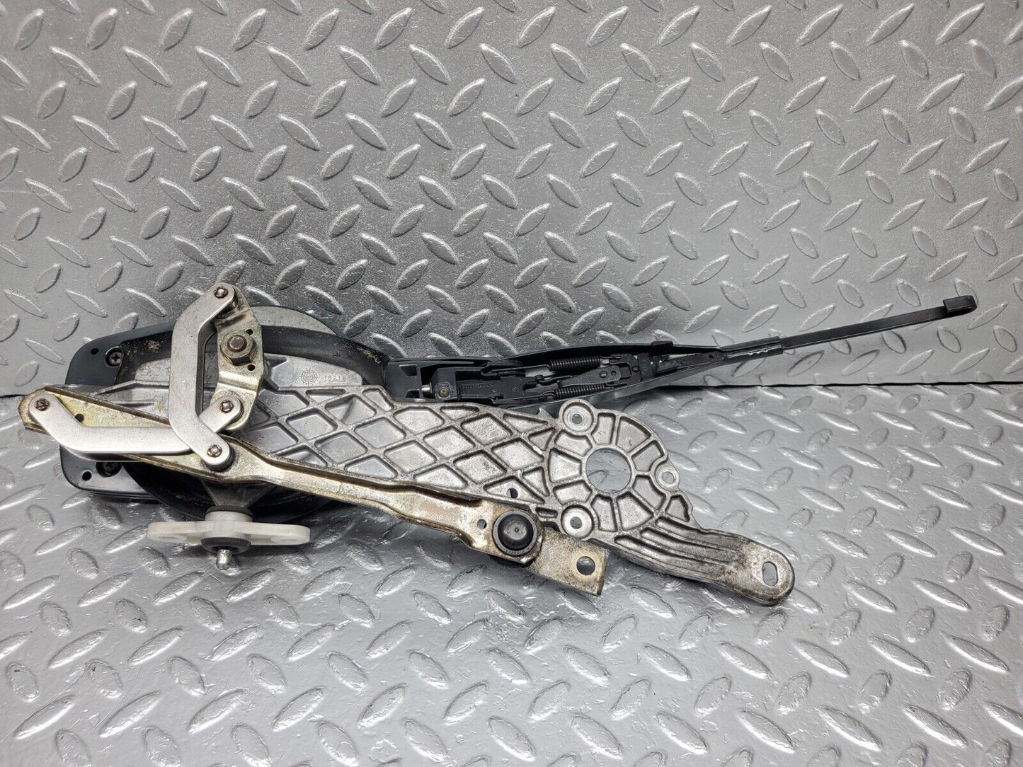 45258 Mercedes-Benz R129 300SL Coupe Wiper Mechanism Linkage Bosch