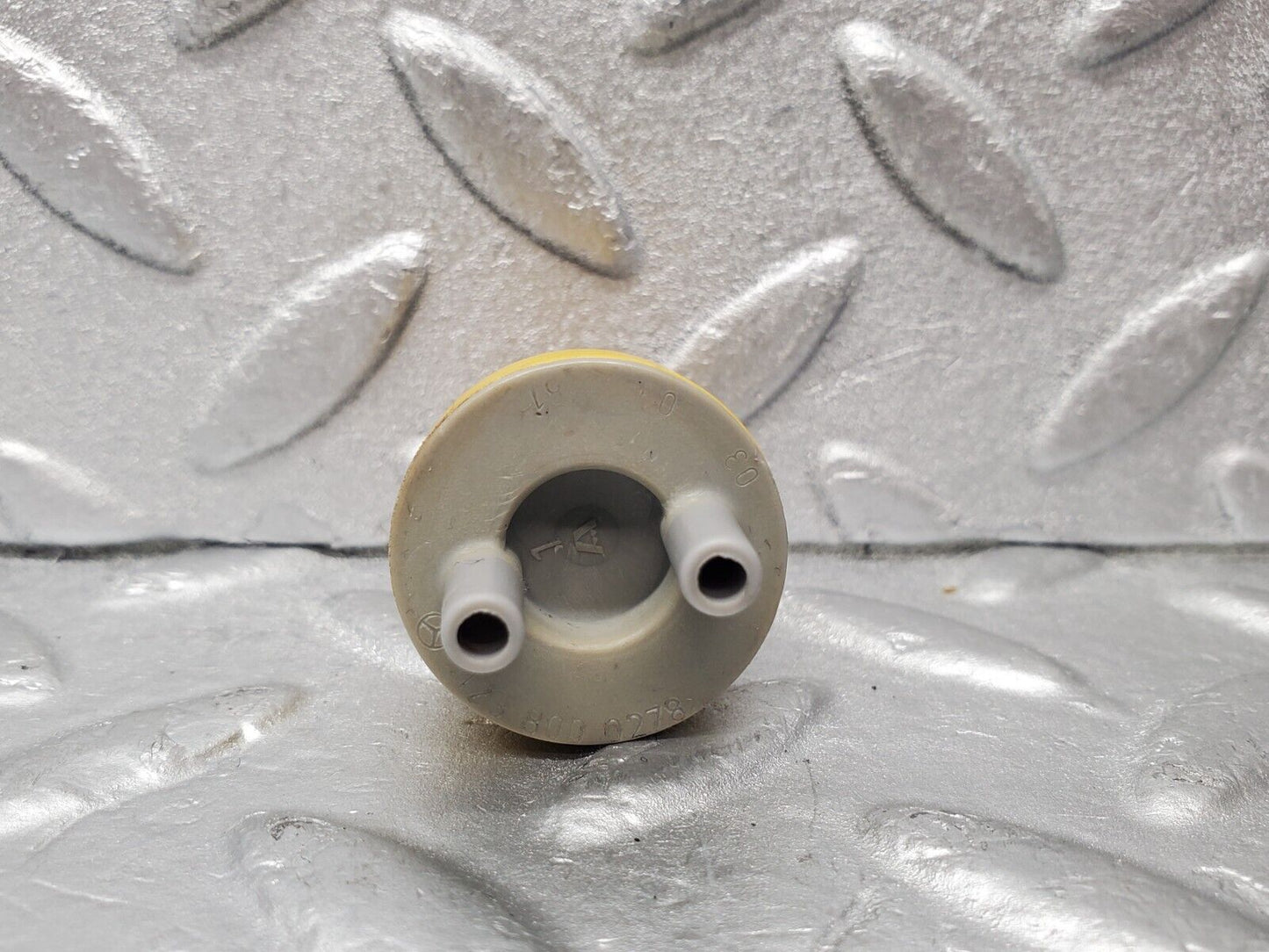 46670 Mercedes-Benz C123 280CE Coupe Vacuum Check Valve 1238000278