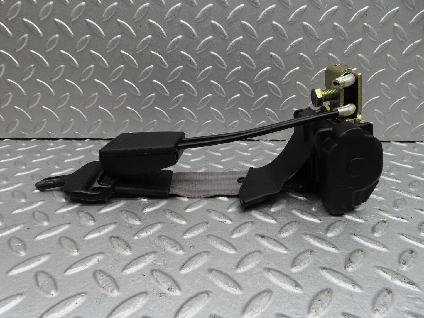 15162 Mercedes-Benz W140 S320 Rear Centre Seat Belt 1408600169