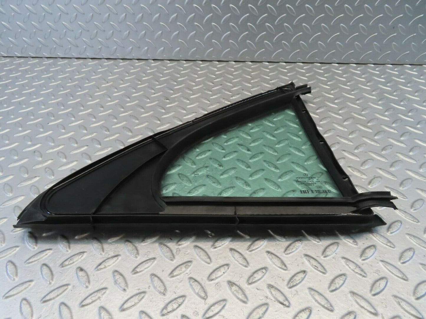 11197 Mercedes-Benz W221 S320 Rear Left Quarter Window Glass 2217350124