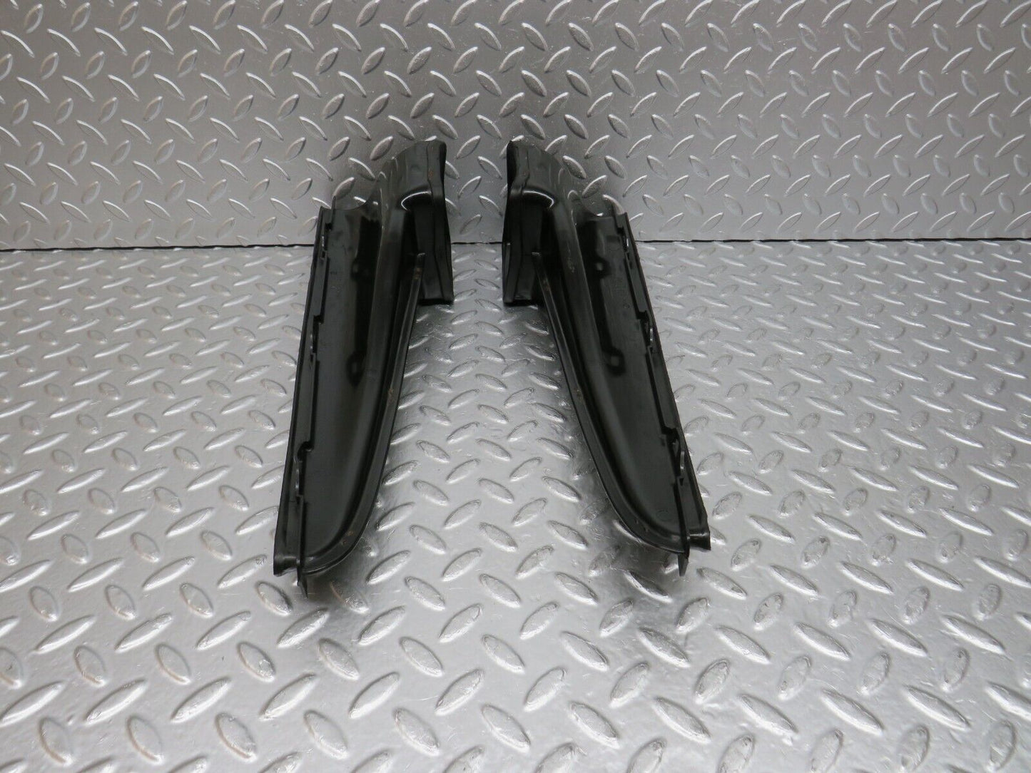 31016 Mercedes-Benz W123 230E Air Duct Vent Pair 1238300119 1238300219