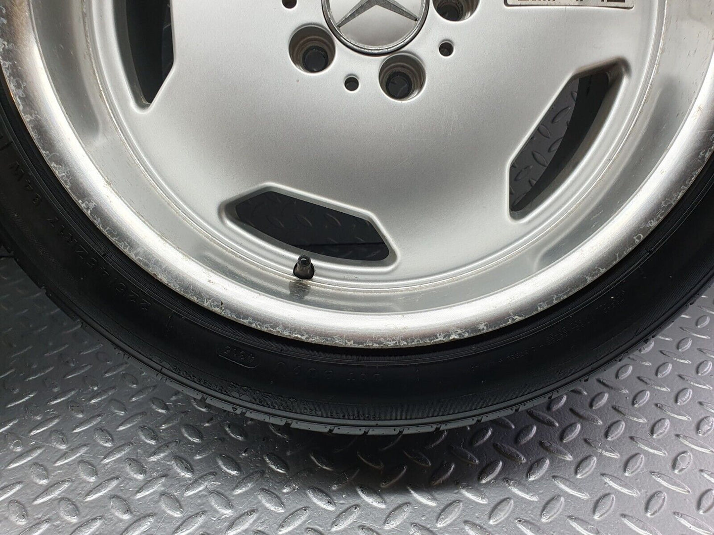41723 Mercedes-Benz Alloy Wheel Set 17 x 8J & 9J ET30 & ET33