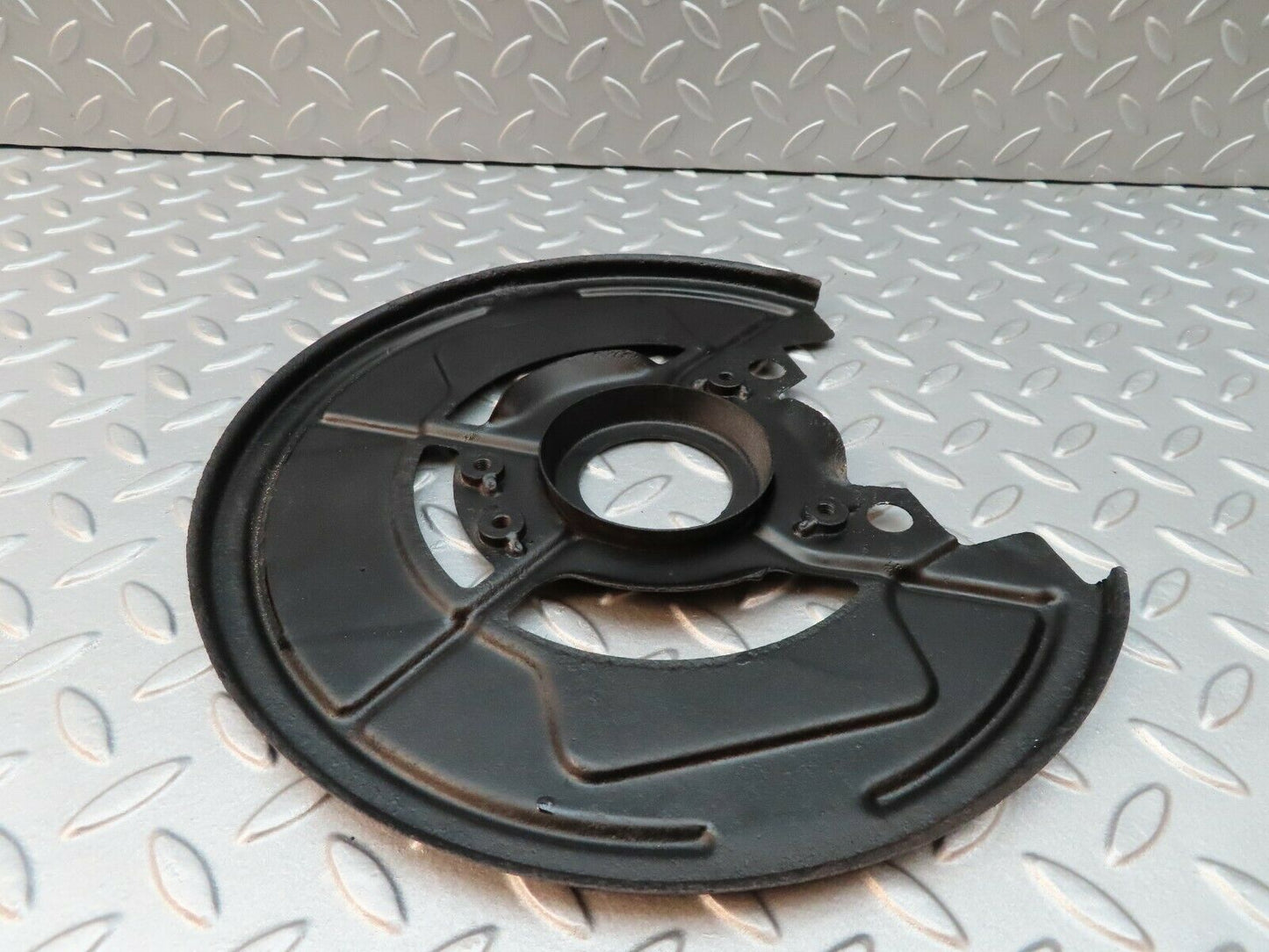 3457 Mercedes-Benz W108 280SE Front Brake Disc Protection Plate