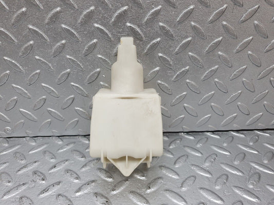 41589 Mercedes-Benz W124 200E Rear Door Lock Vacuum Actuator Cover 1248050590