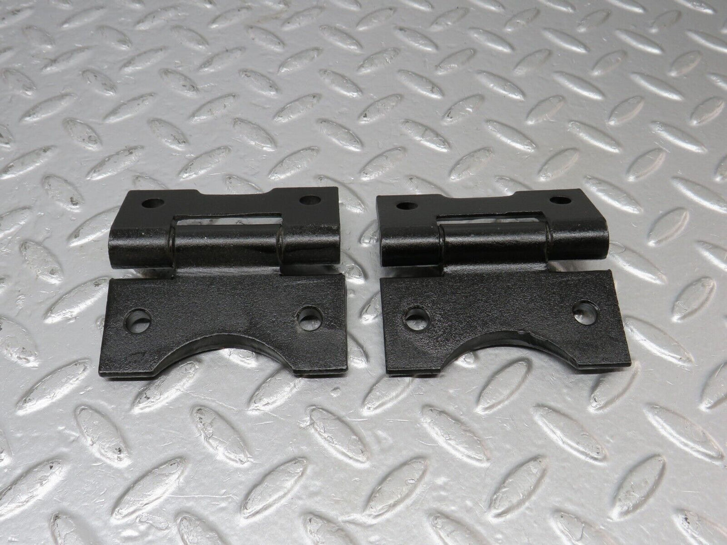 40582 Mercedes-Benz W123 300D Door Hinge Right Side 1237200037