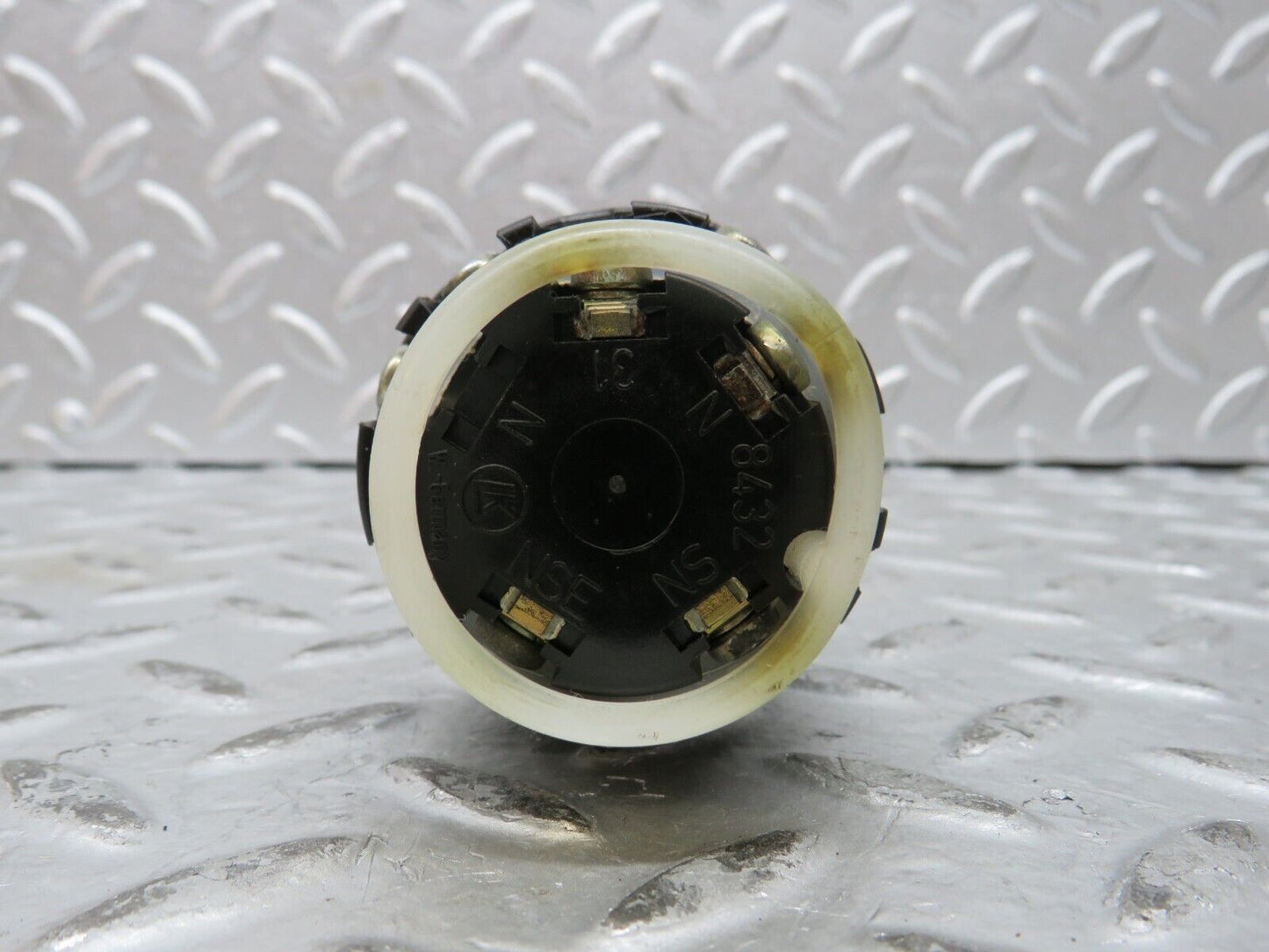 27883 Mercedes-Benz W123 280E Headlight Switch