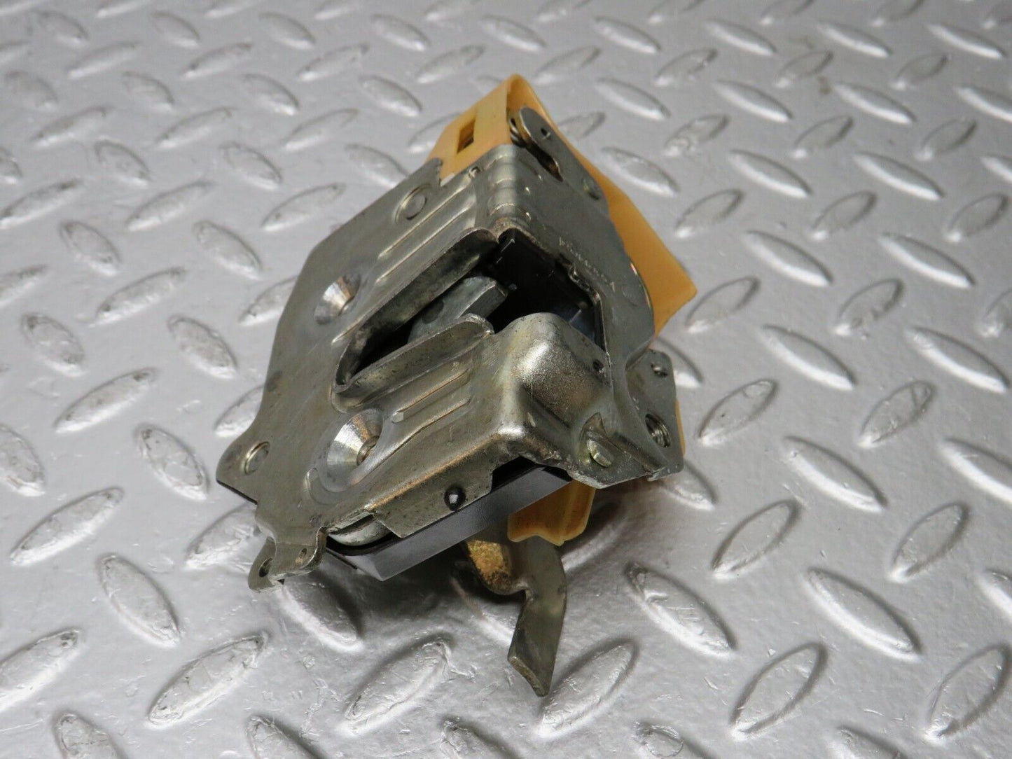 33949 Mercedes-Benz W124 260E Rear Left Door Lock Mechanism