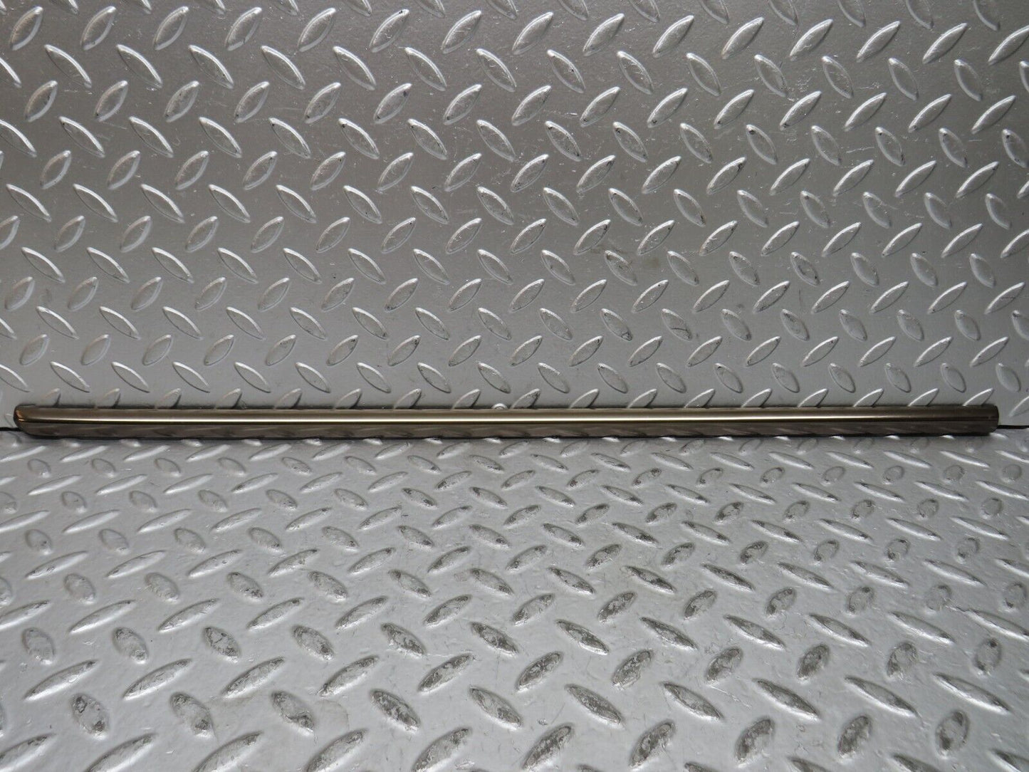 29002 Mercedes-Benz C124 320CE Coupe Rear Right Window Exterior Chrome Trim