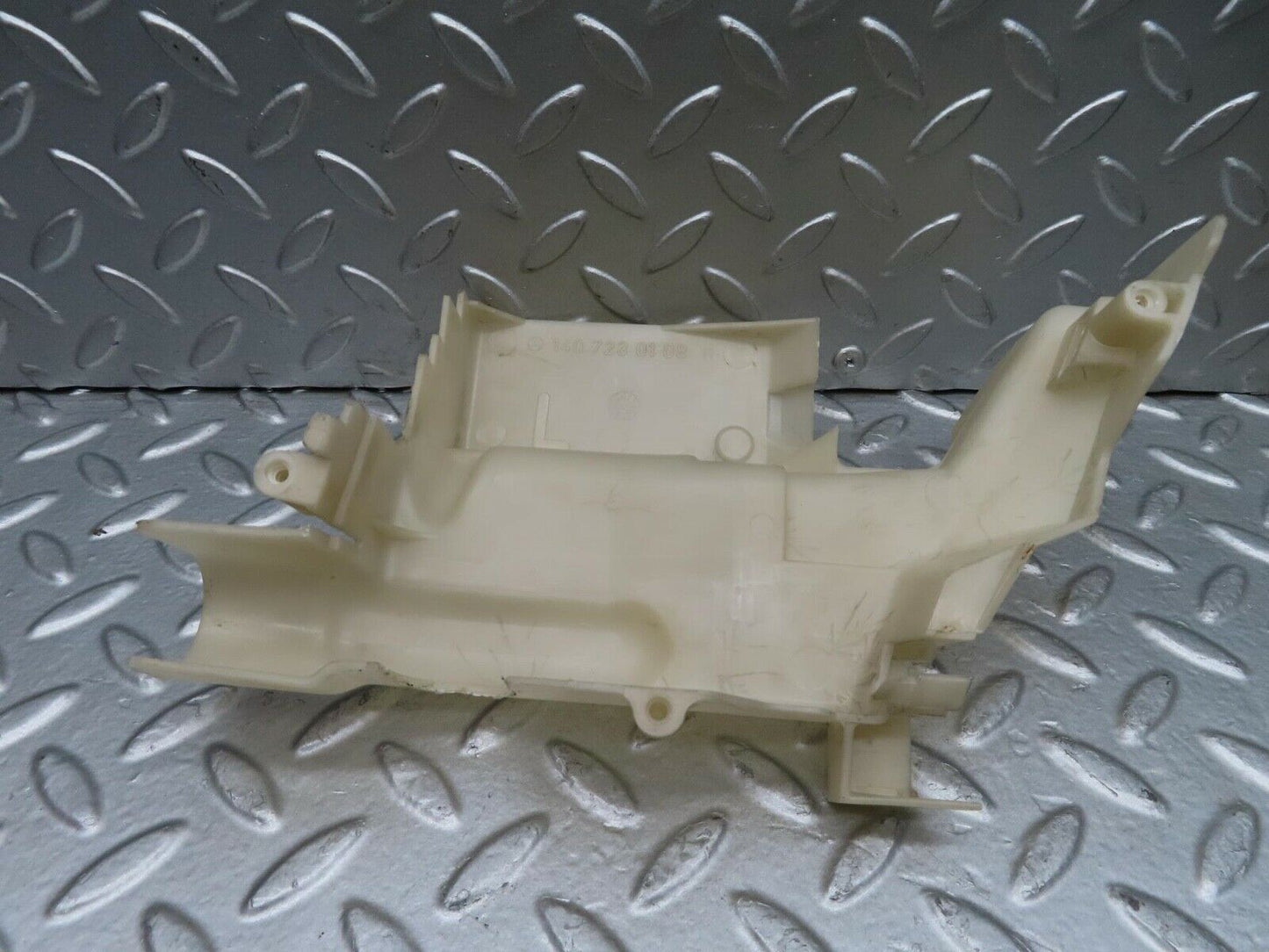 14885 Mercedes-Benz W140 S320 Door Lock Mechanism Cover 1407230108