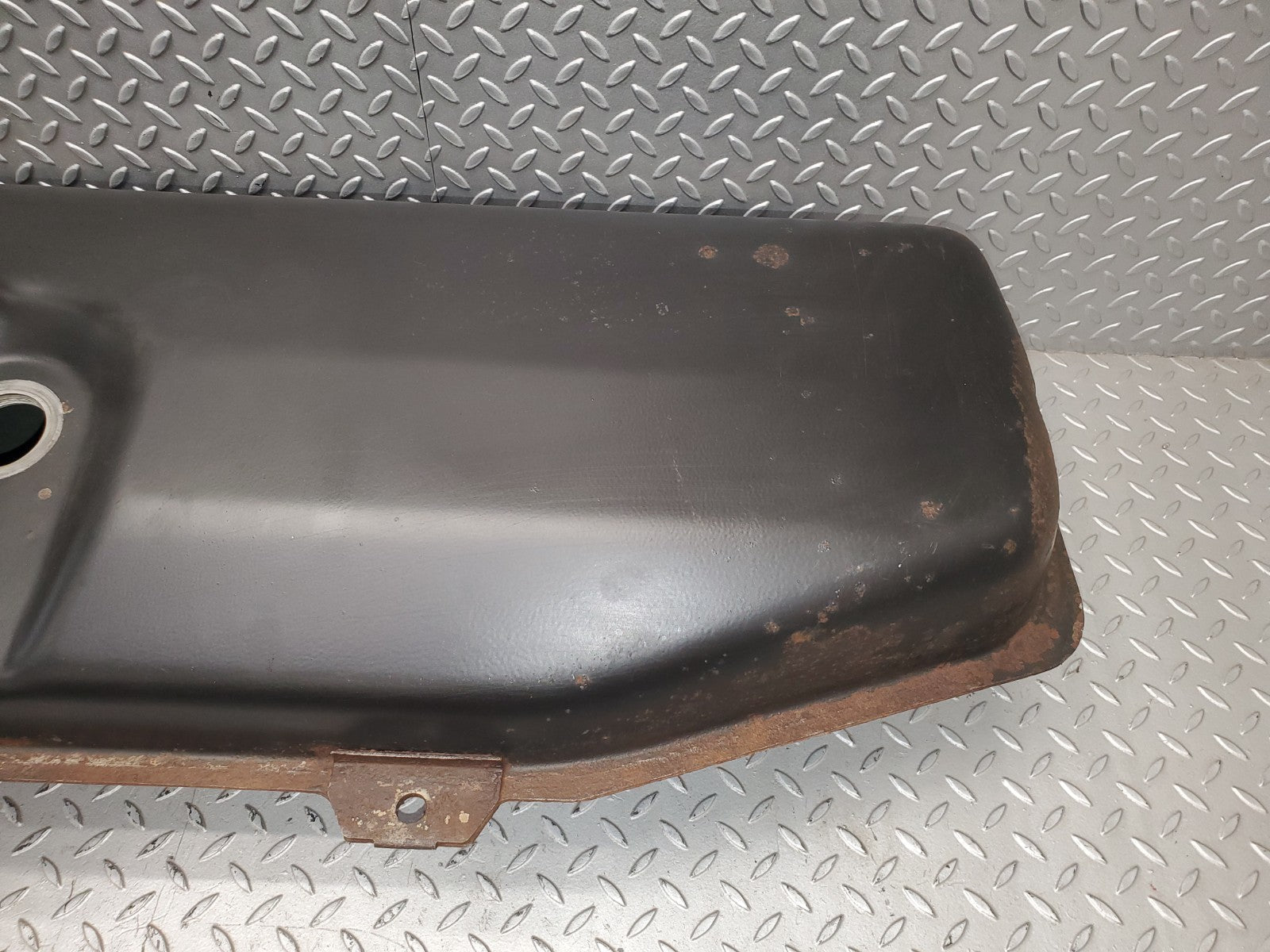 W124 Wagon fuel tank used OEM
