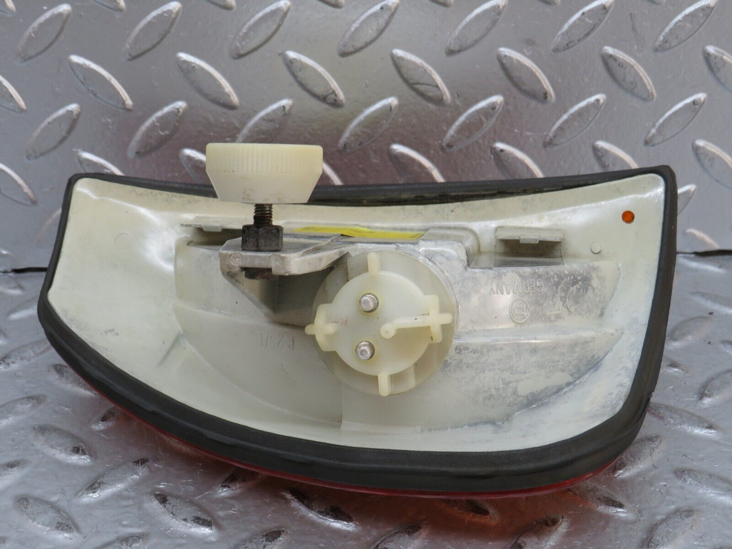 28352 Mercedes-Benz S123 240D Wagon Front Left Indicator Light Bosch 1305233916