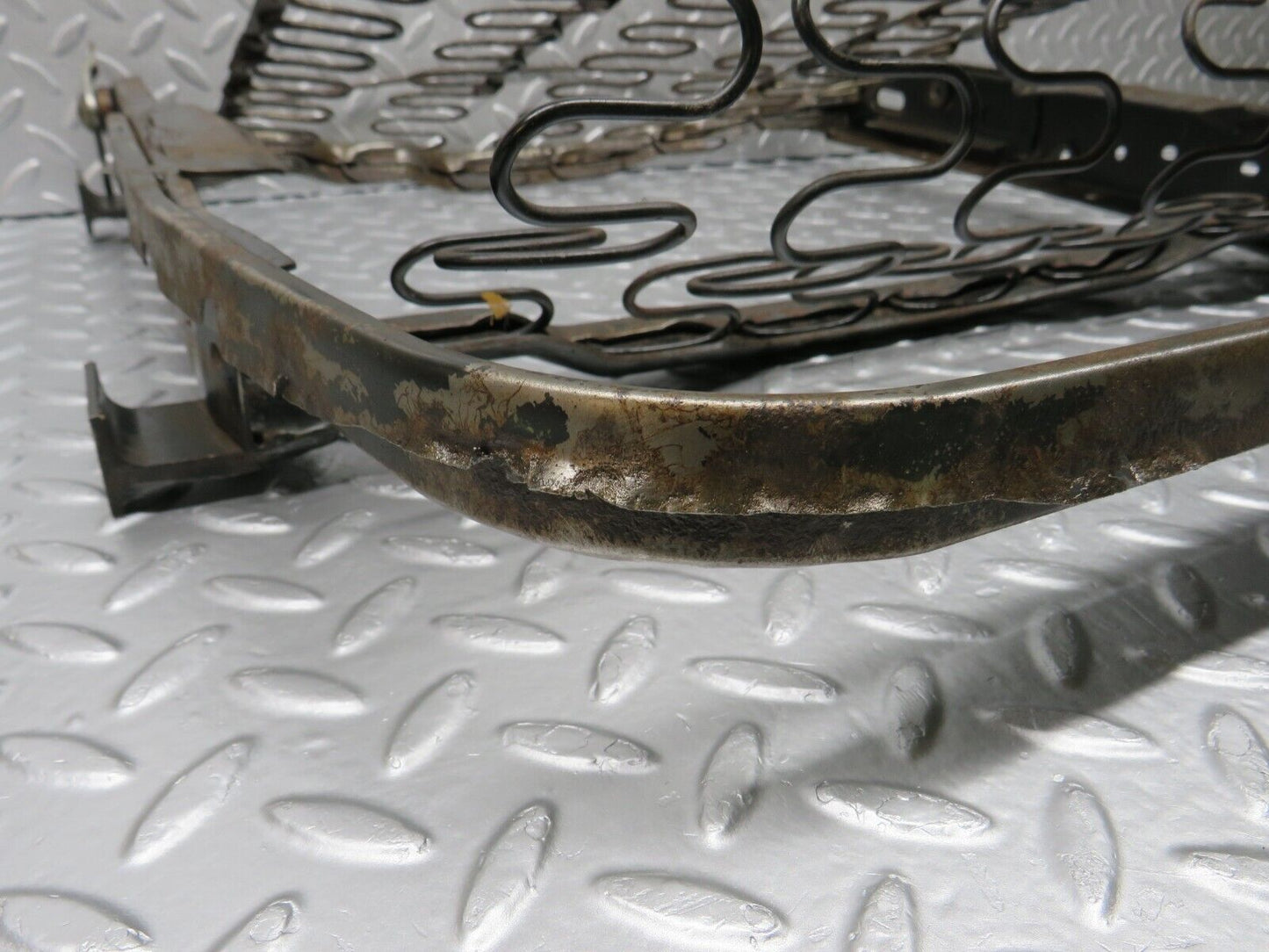 39983 Mercedes-Benz R107 350SL Coupe Front Seat Base