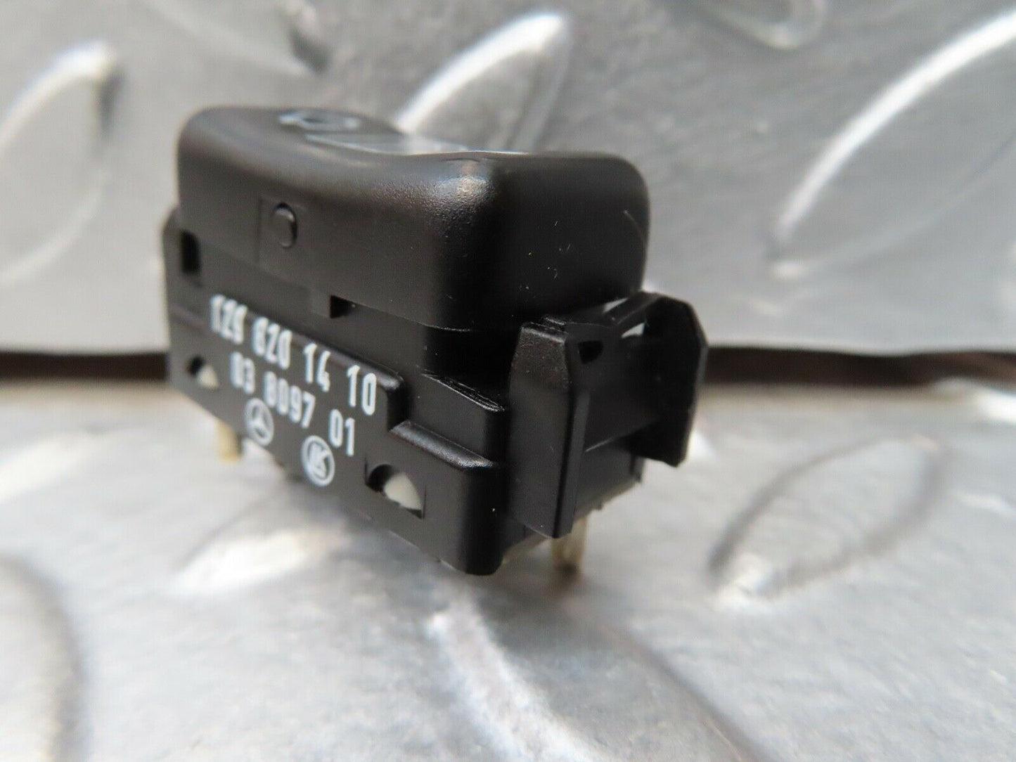 17405 Mercedes-Benz R129 300SL Coupe Right Door Window Switch 1298201410