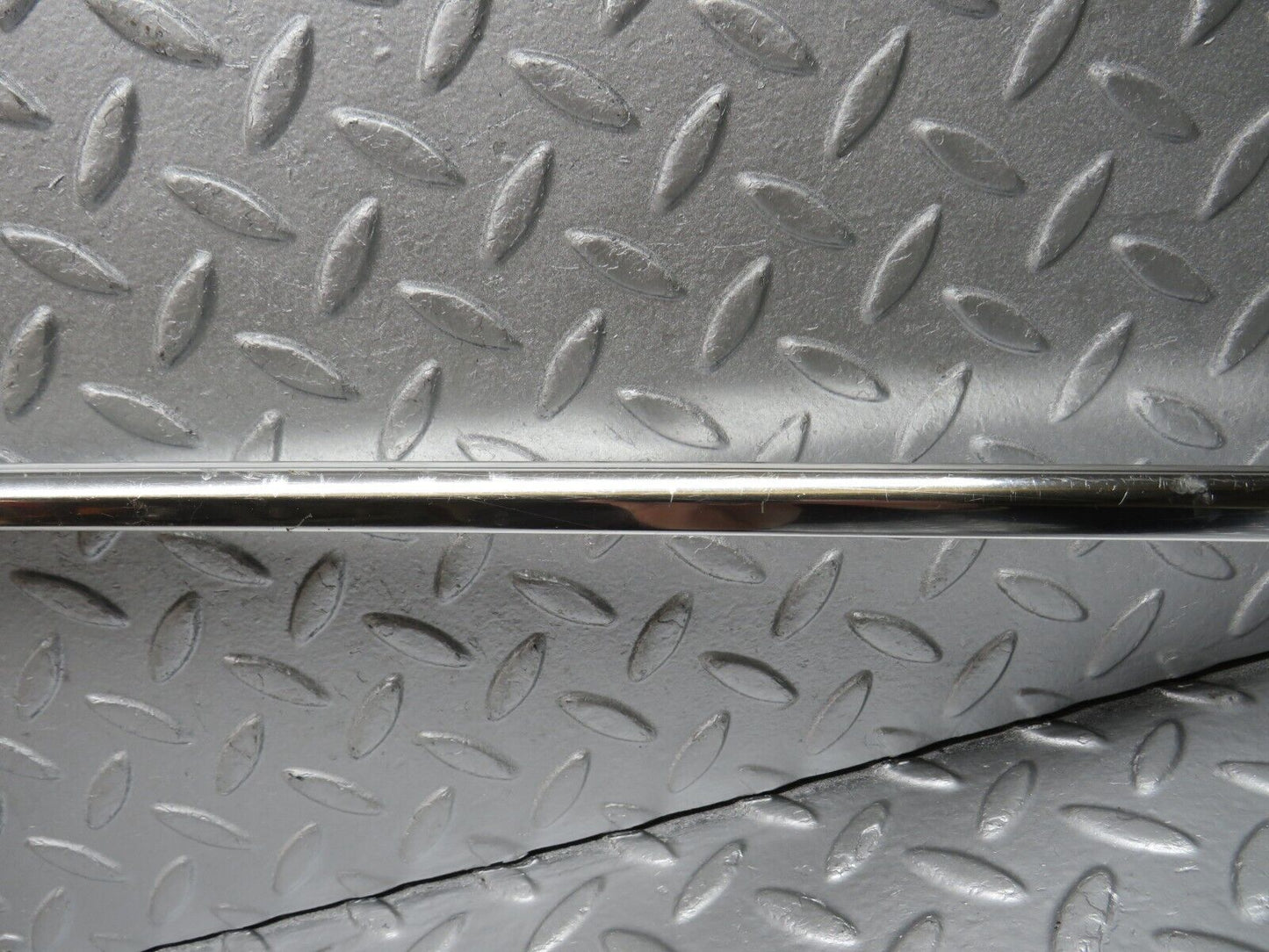39862 Mercedes-Benz R107 350SL Hardtop Chrome Trim Right Side