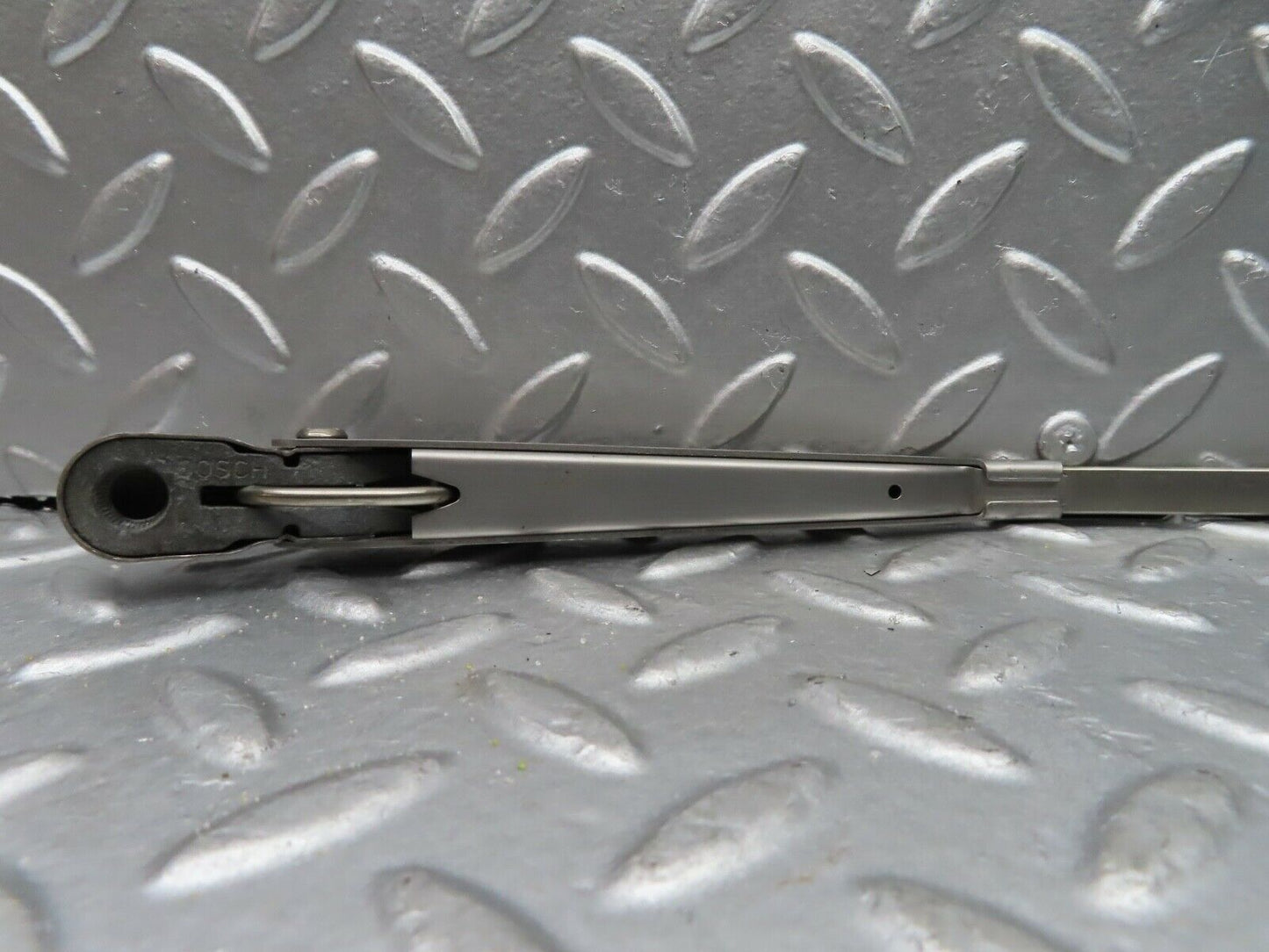 20556 Mercedes-Benz R107 450SL Wiper Arm Bosch Right Side