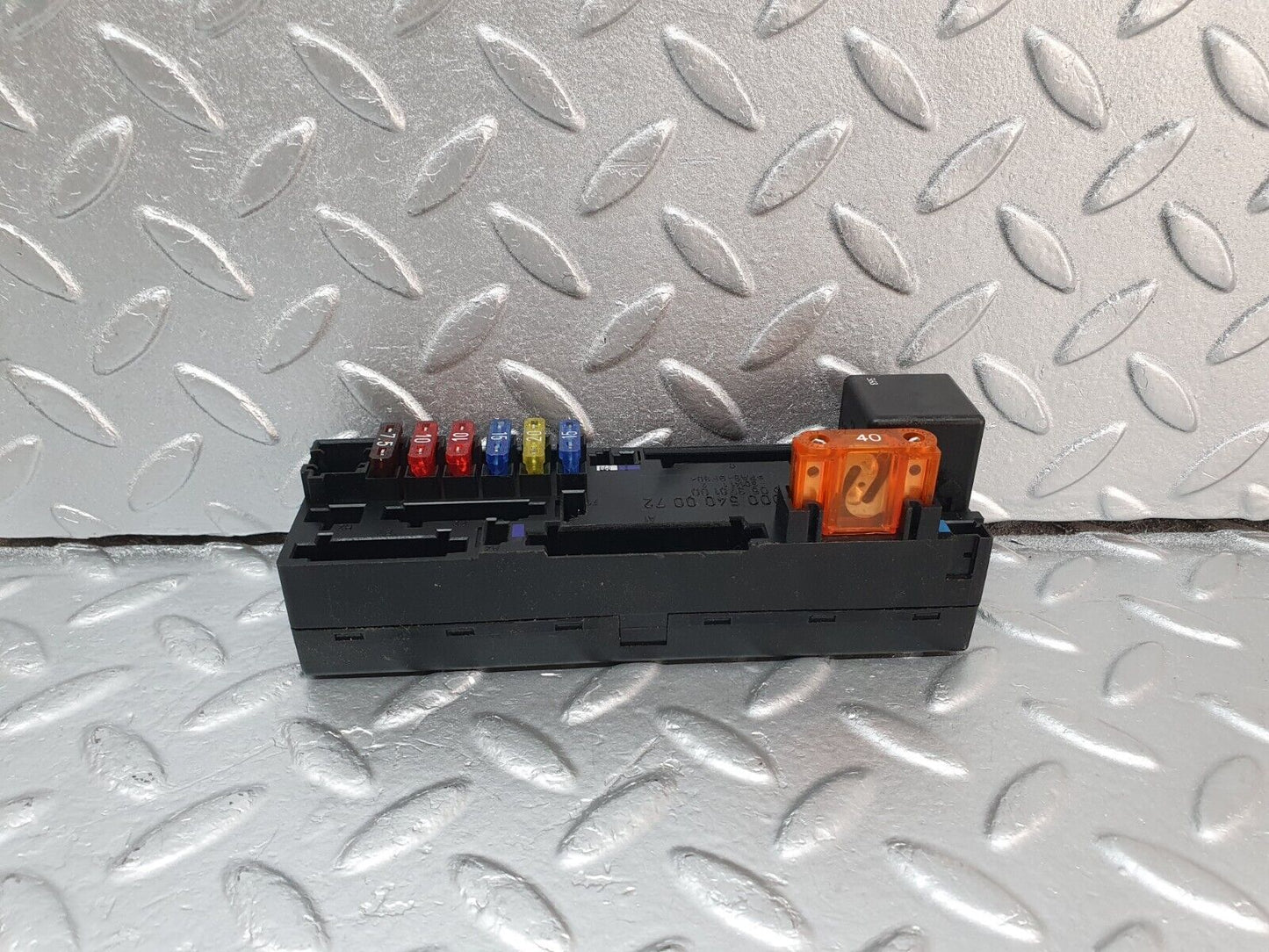 41898 Mercedes-Benz W202 C200 Fuse Box Relay Box 0005400072