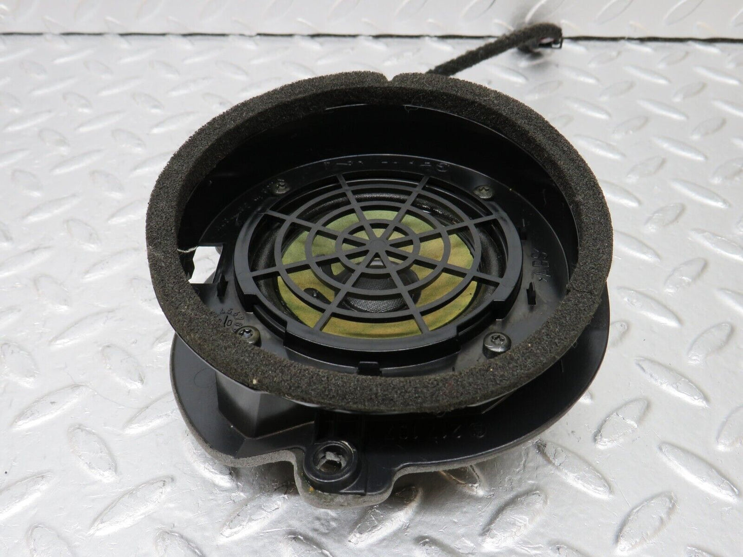 34723 Mercedes-Benz W210 320E Rear Left Door Speaker 2108273914 2108273514