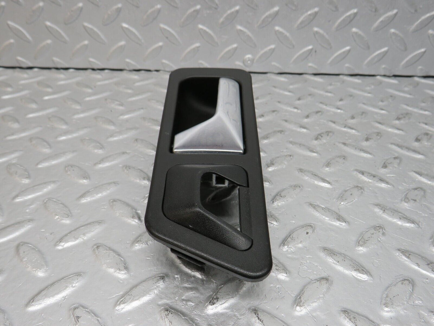 38724 Mercedes-Benz W201 190E 2.6L Left Interior Door Handle 2017660164