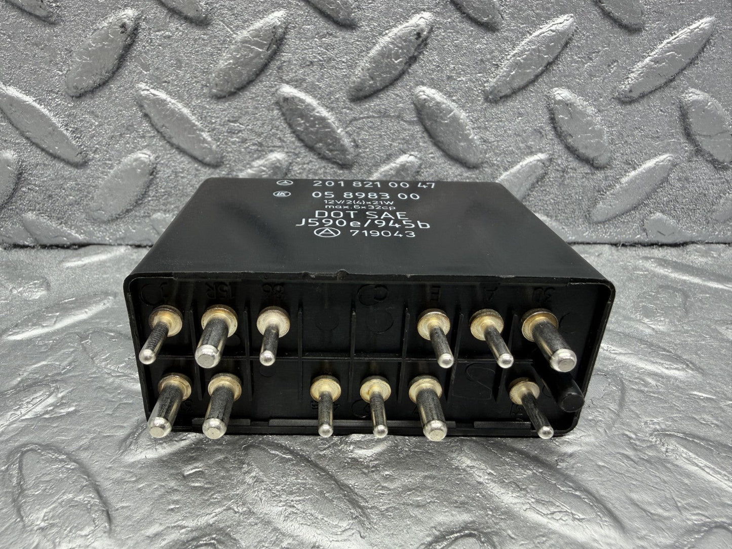 W201 Baby Benz hazard warning light relay used OEM