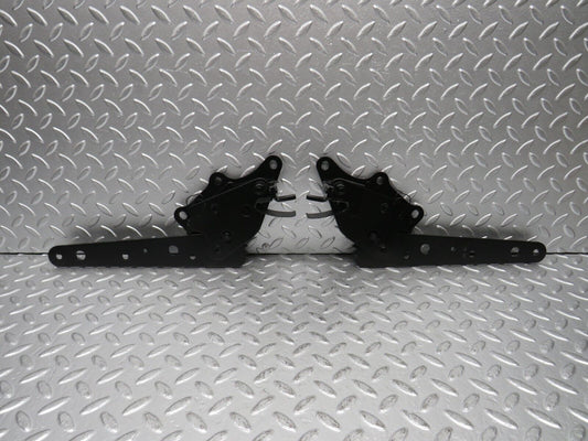 31525 Mercedes-Benz S124 220TE Wagon Rear Seat Hinge Pair