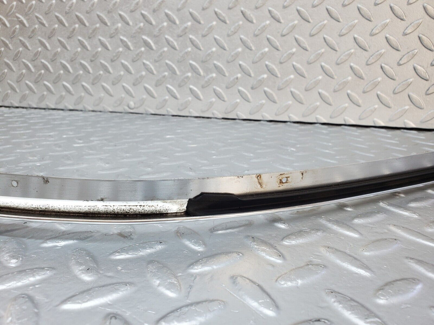 45996 Mercedes-Benz W126 420SE Roof Chrome Trim Left Side