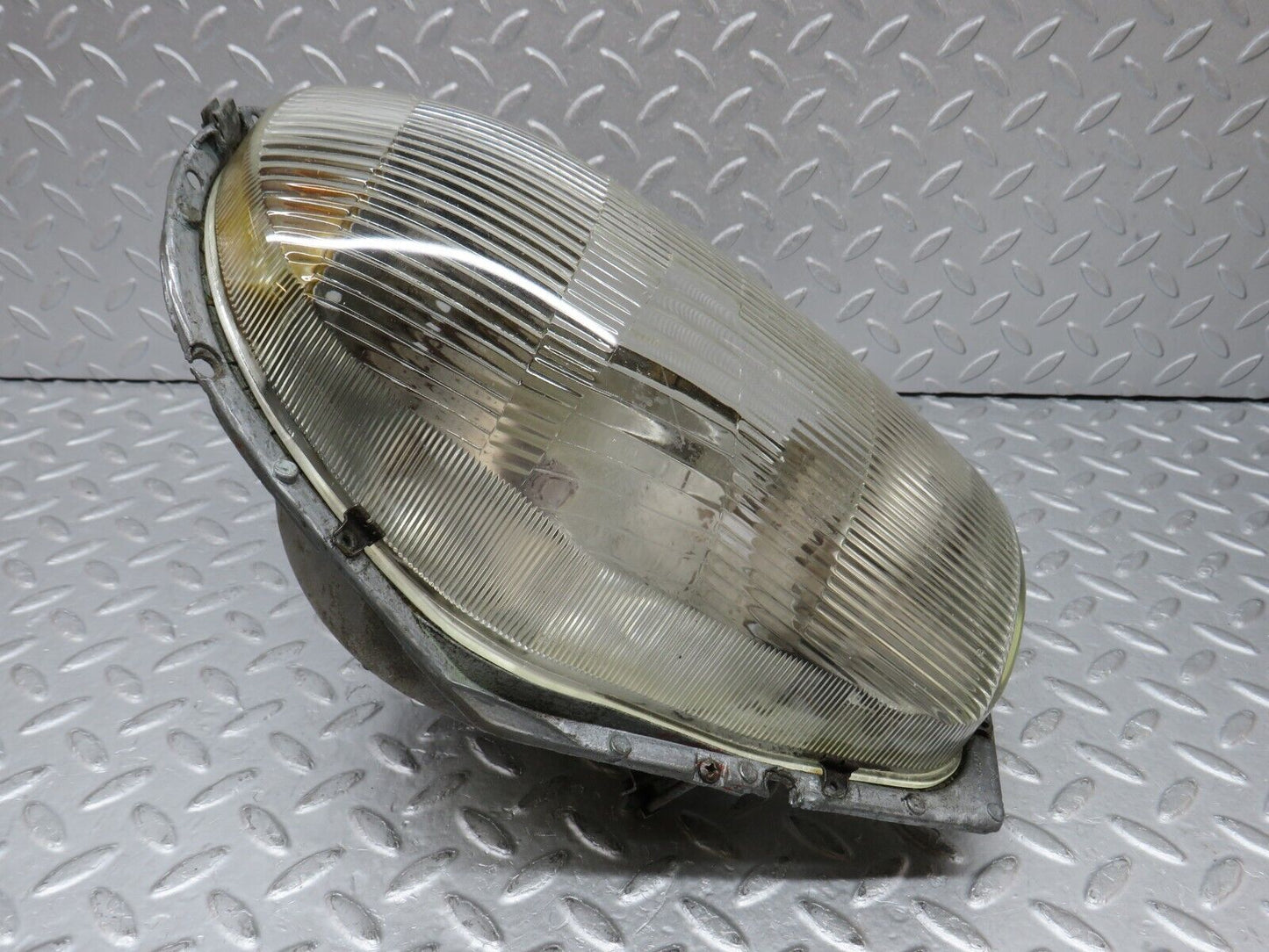 35863 Mercedes-Benz W108 Headlight Bosch 1305630023